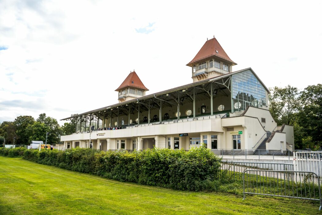 Traditioneller Aufgalopp