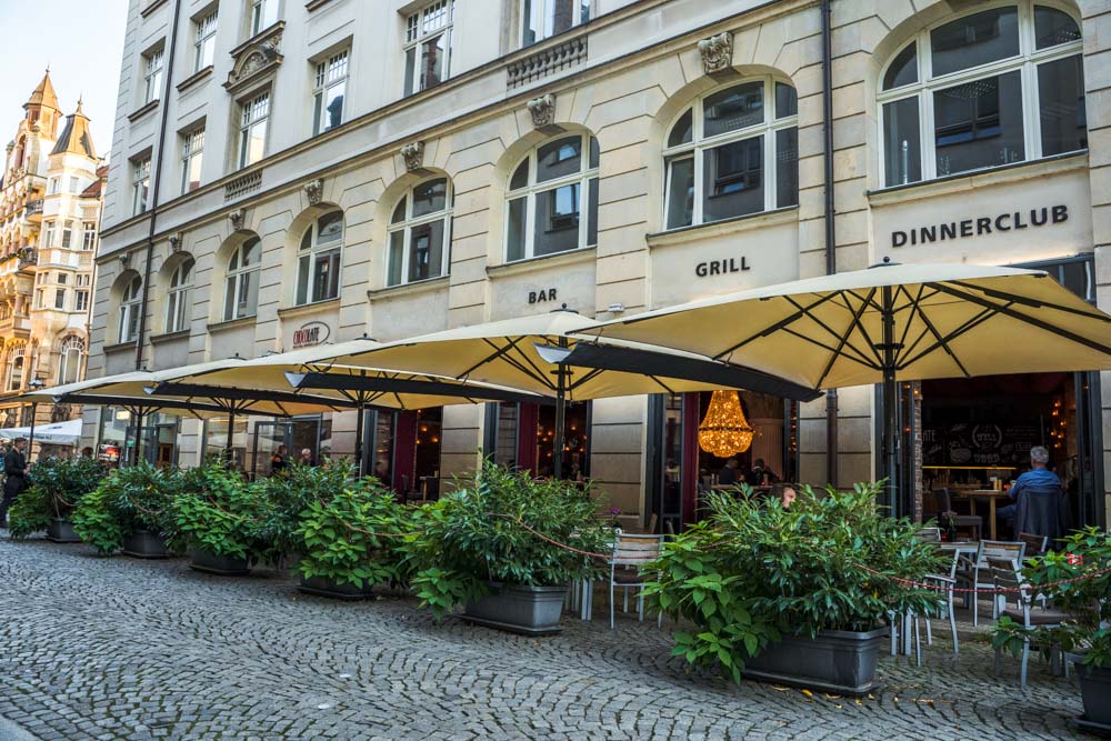 Love & Madness: Society Club