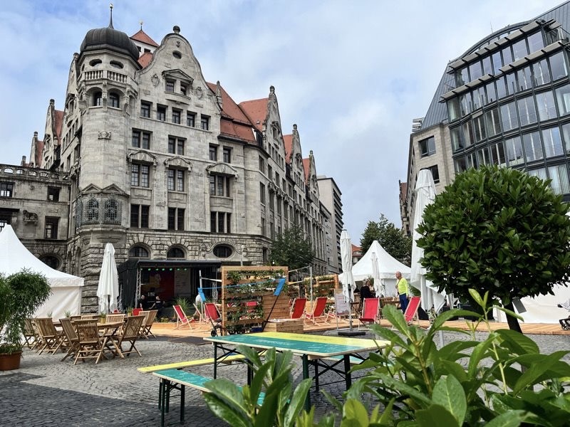 Sommer, Sonne, Burgplatz: Burgplatz Petersbogen