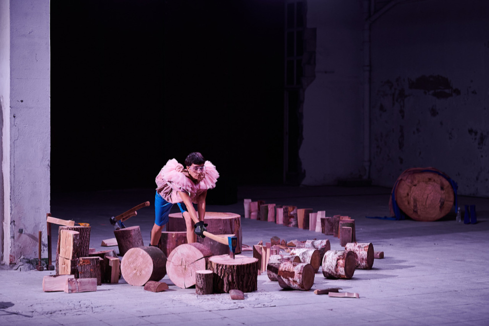 Das Tanzstück Opening: Lofft Das Theater