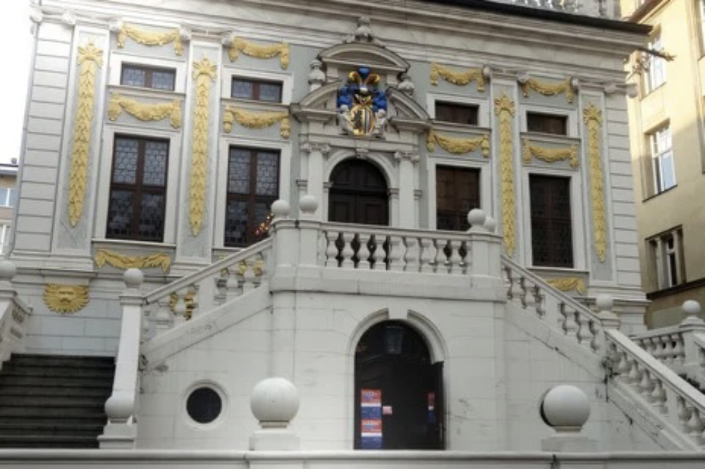 DILF Mansion: Alte Börse