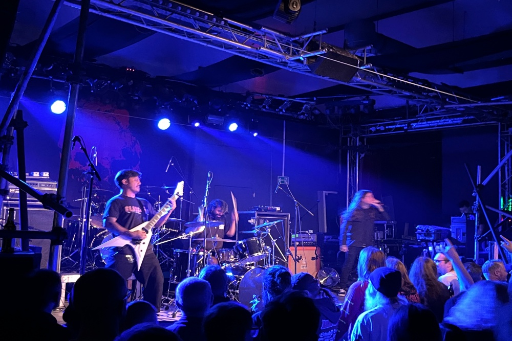 Booze & Glory: Conne Island