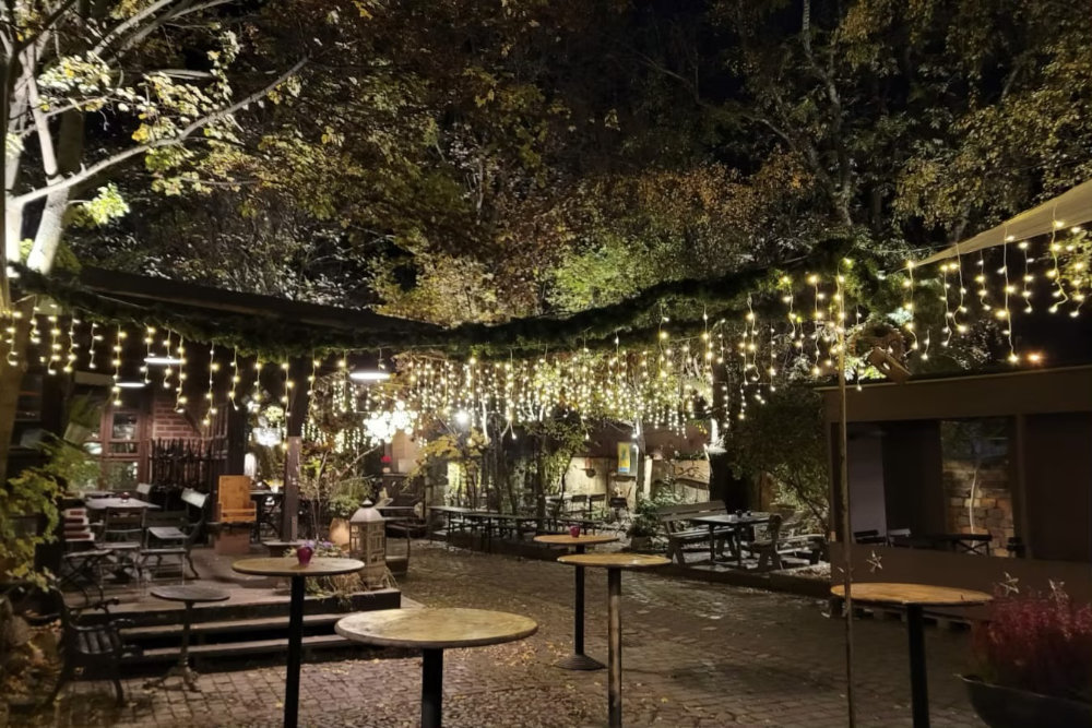 Nikolaus-Markt: Substanz