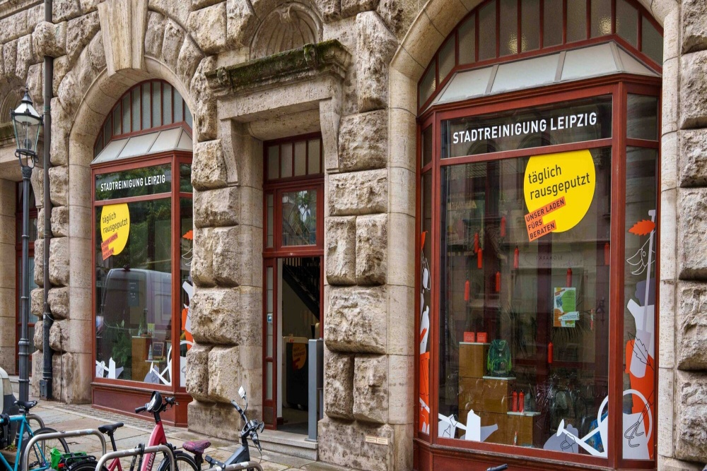 Reparaturworkshop für Kleidung: Laden fürs Beraten