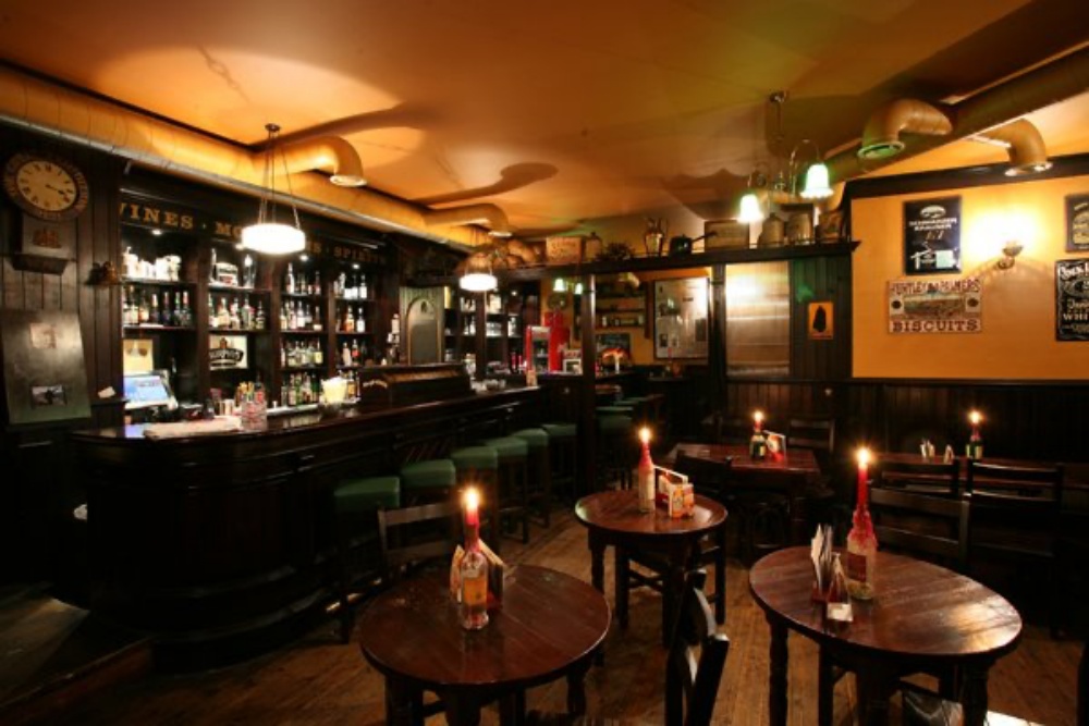 Sankt Patrick’s Day Party mit Cat Hanschelmann: Morrison's Irish Pub