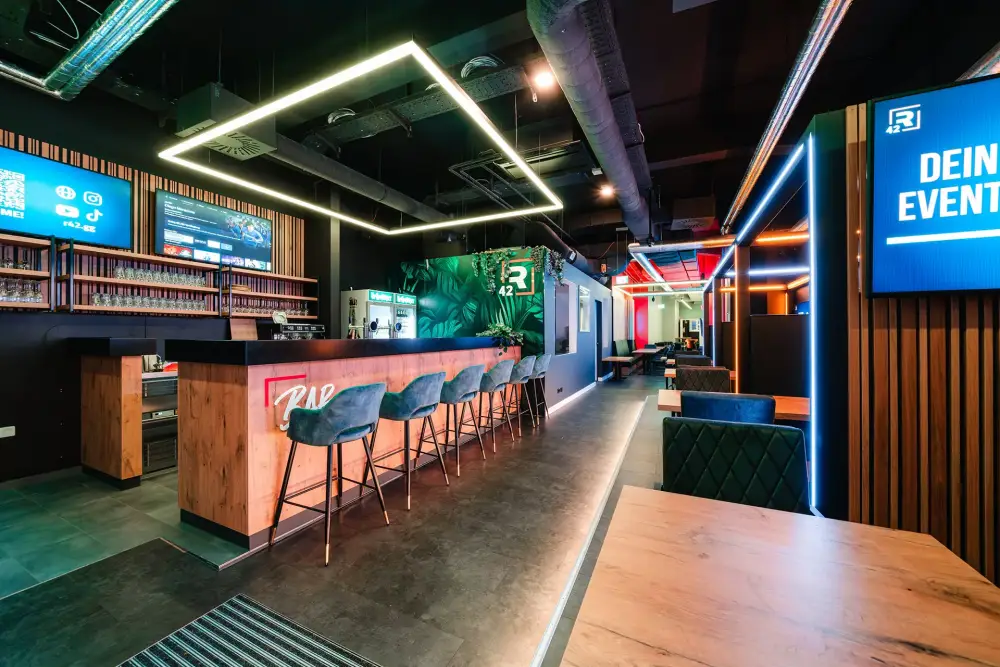 Grand Opening Party: Bar42